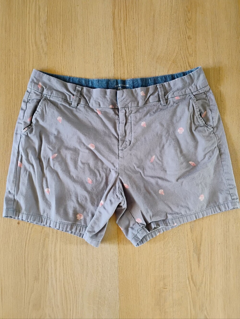 G.H. Bass & Co. Gray Shorts with Pink Shell Detail